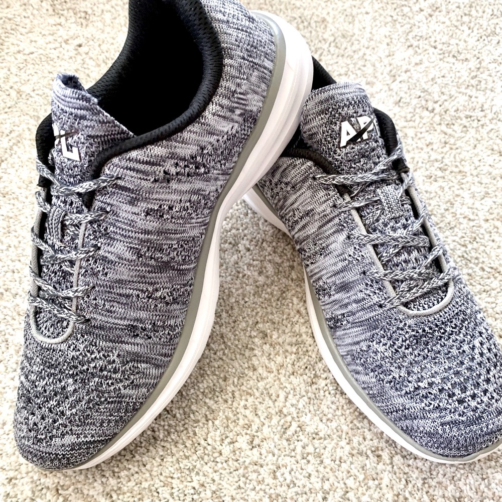 APL women 10M High End running sneakers $225 retail
